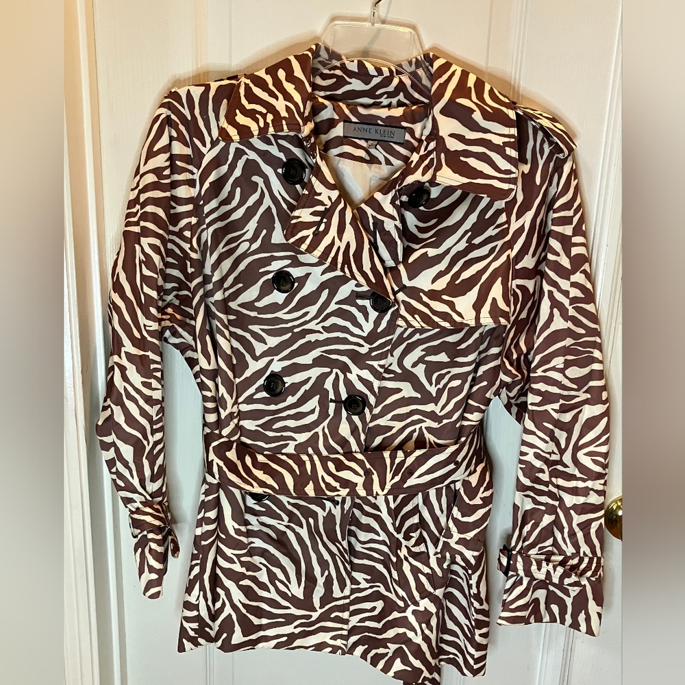 Anne Klein Brown and White Zebra Pattern Jacket With Buttons